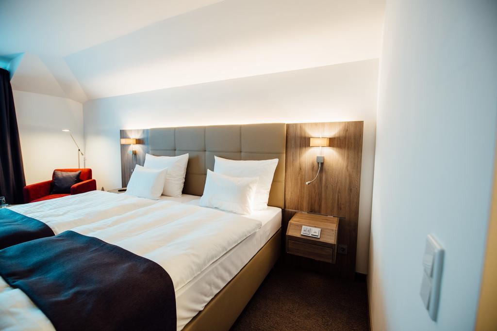 Hotel Schmachtendorf Oberhausen  Buitenkant foto